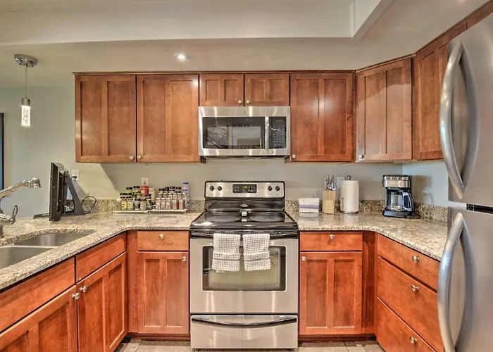 Golf Course, Mountain Views: Condo! *