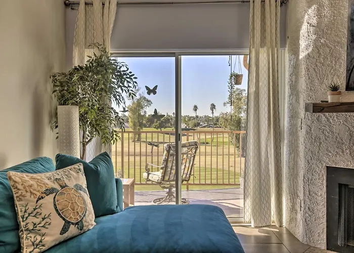 Golf Course, Mountain Views: Condo! Holiday home Scottsdale